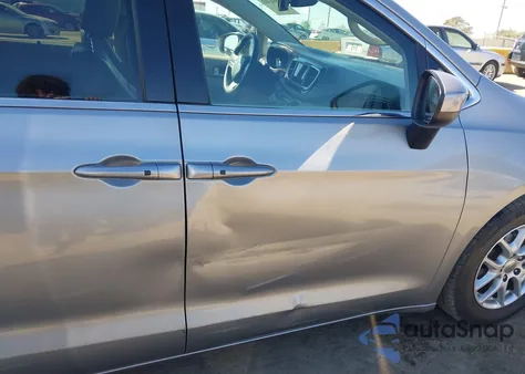 2021 Chrysler Voyager Lxi из США, поврежденный, VIN 2C4RC1DG1MR552081